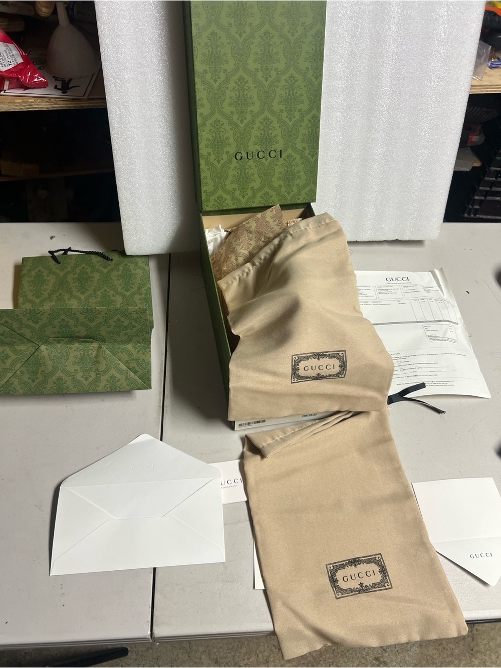 Gucci shoes box with 2 dust pan